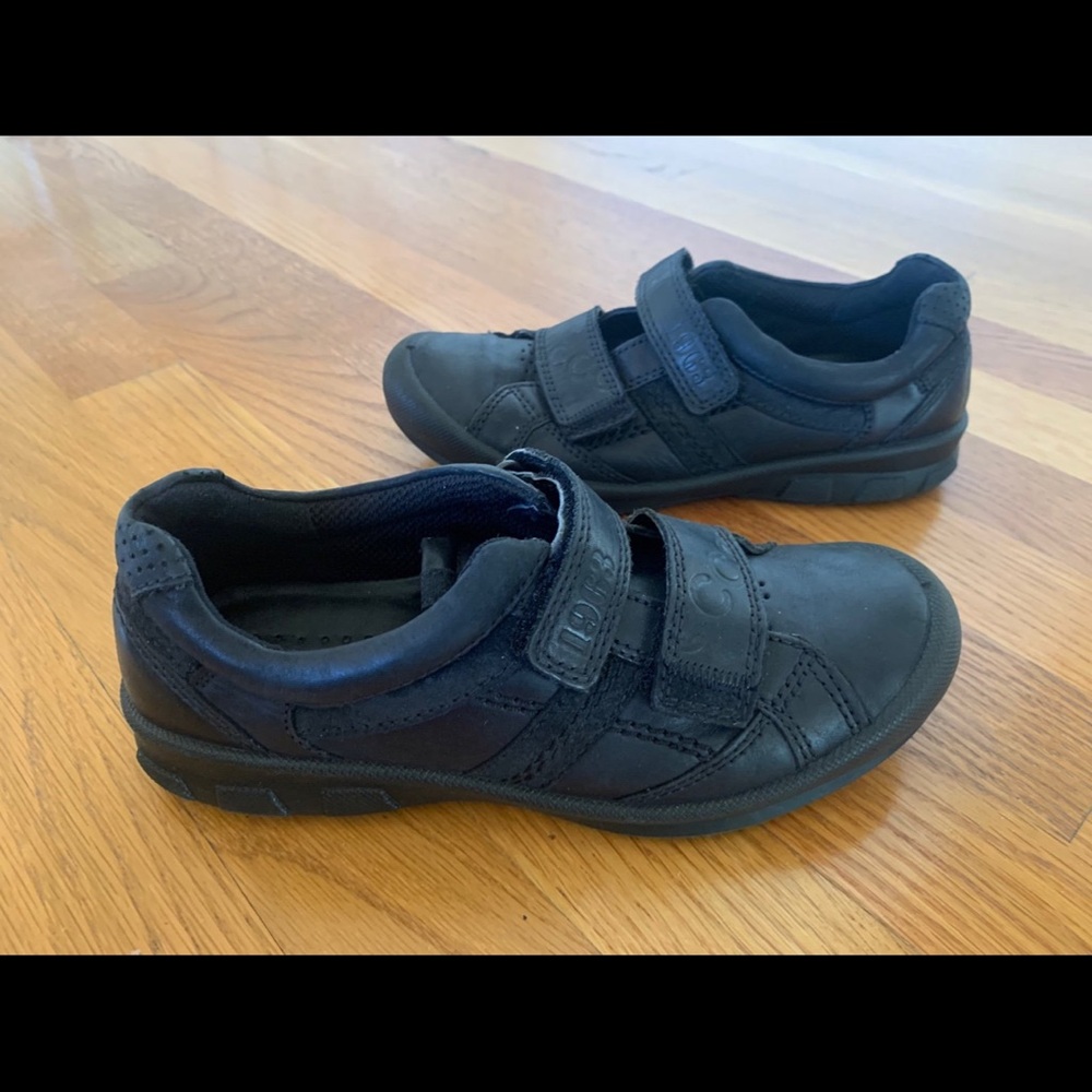 ECCO Little Boys Kids Black Leather Sneakers Casual Shoes Grip Strap Sz 3 EUR 34